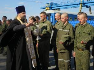 Священник благословил военнослужащих на проводах на совместные учения союзного государства «Щит Союза 2015»